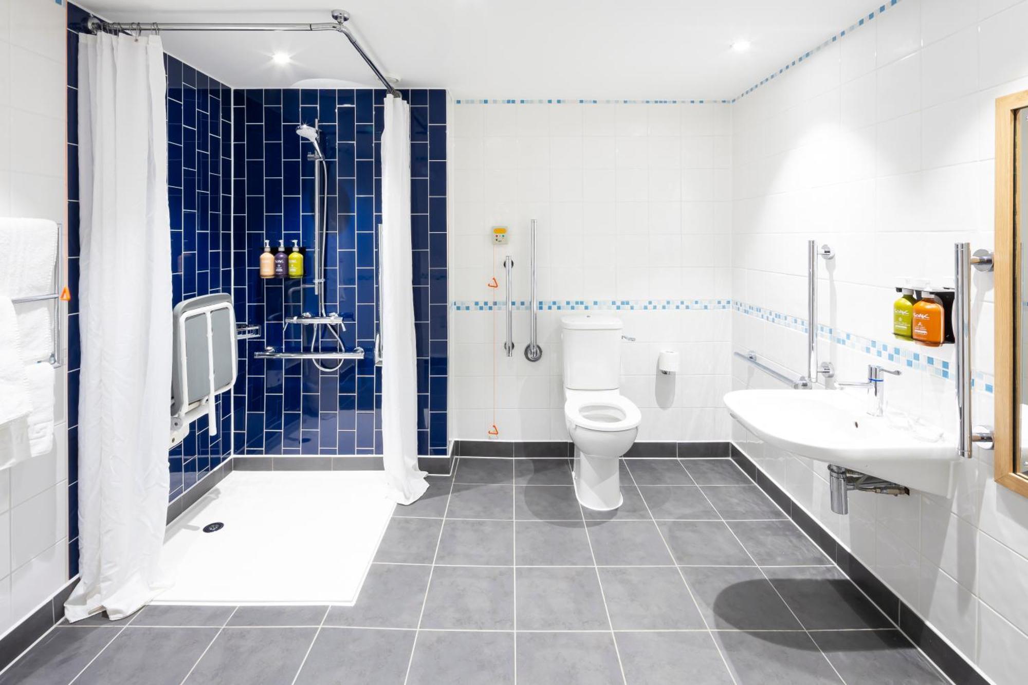 Holiday Inn Coventry M6, J2 By Ihg Eksteriør billede
